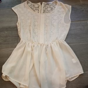 Woman's size S biege tanktop